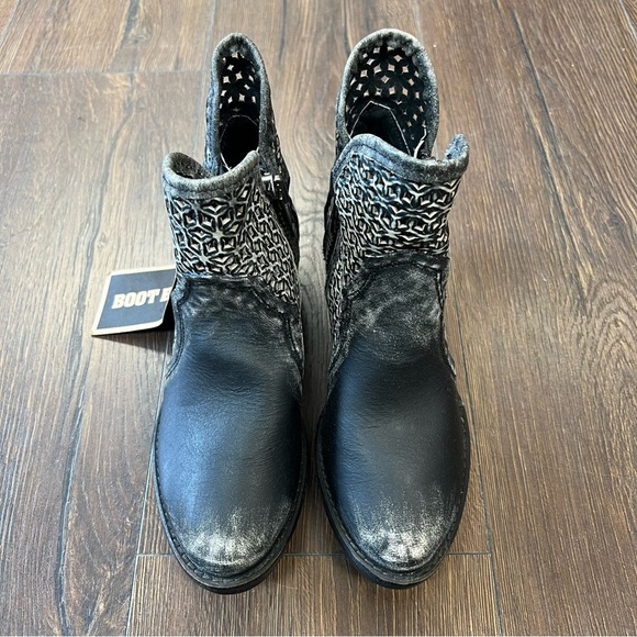 🆕 boot barn Circle G laser cut out ankle western boots SZ 6.5 - Picture 2 of 8